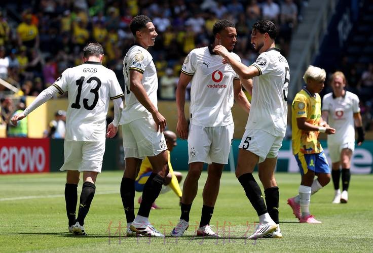 梅洛谈世俱杯:每个人想法不同 但这是很棒的赛事 梅洛谈世俱杯:每个人想法不同 但这是很棒的赛事